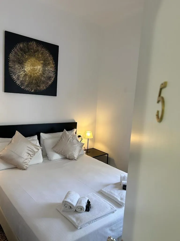 Pensjonat Brignole Rooms Genua