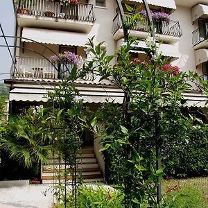 hotel-marina-torri-del-benaco.hotelinveneto.com/