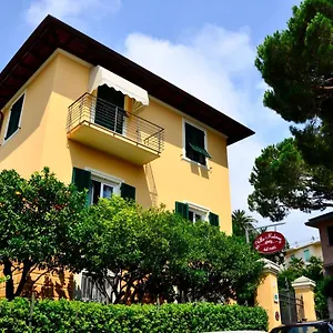 Hotel Moderna, Genova