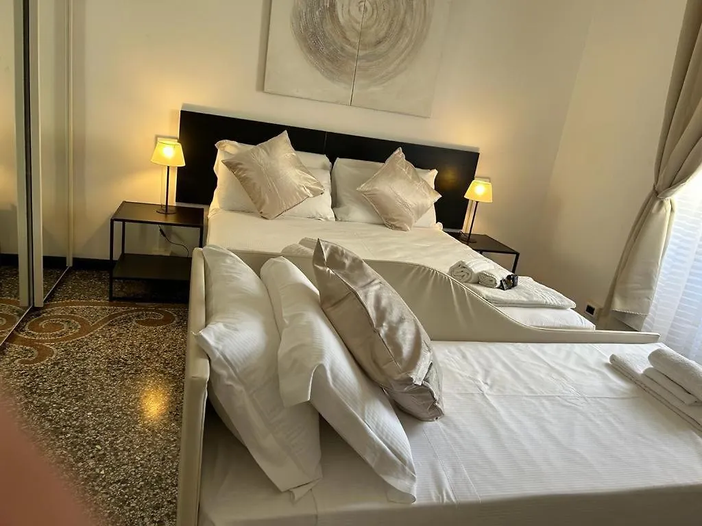 Brignole Rooms Genoa 0*,